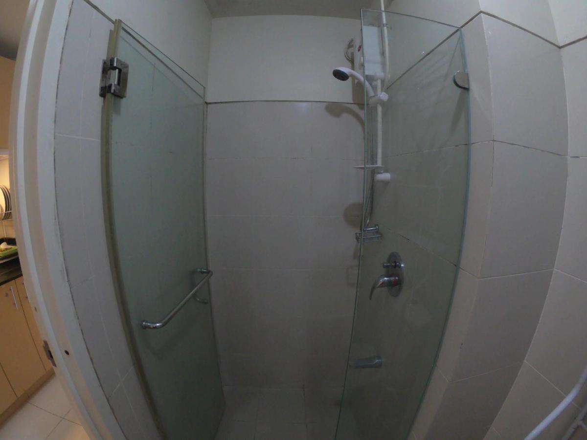 טגאיטאי Breezy Nest Staycation At Wind Residences Tagaytay מראה חיצוני תמונה