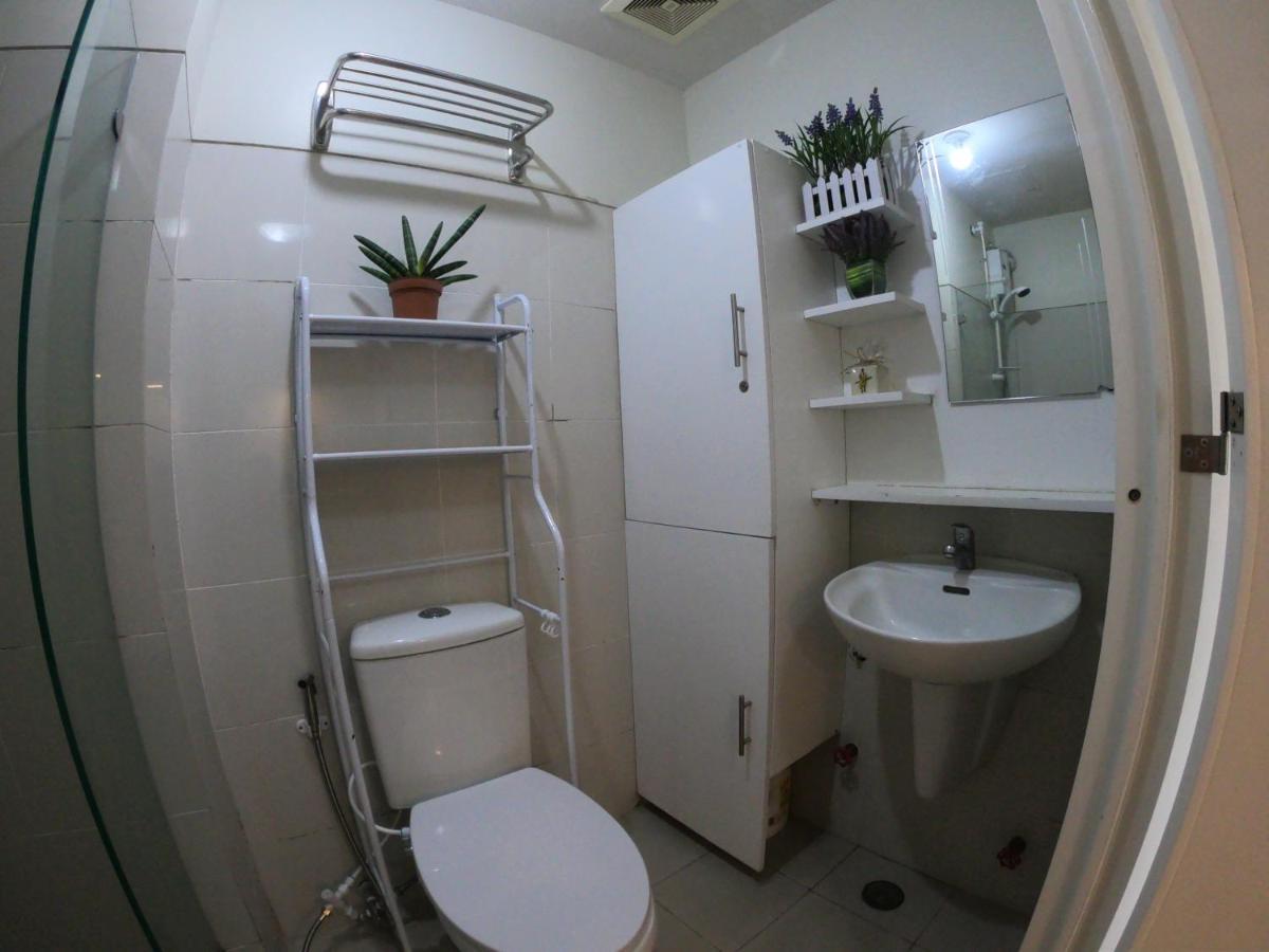 טגאיטאי Breezy Nest Staycation At Wind Residences Tagaytay מראה חיצוני תמונה