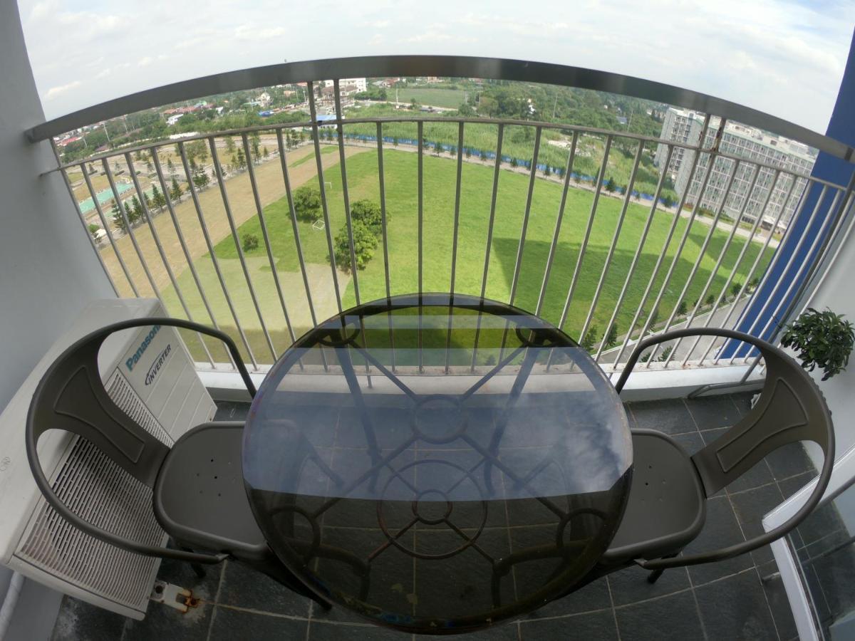 טגאיטאי Breezy Nest Staycation At Wind Residences Tagaytay מראה חיצוני תמונה