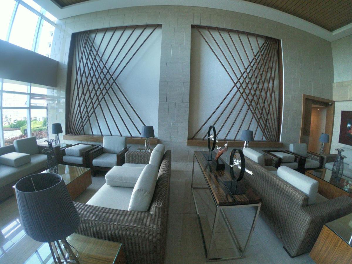 טגאיטאי Breezy Nest Staycation At Wind Residences Tagaytay מראה חיצוני תמונה