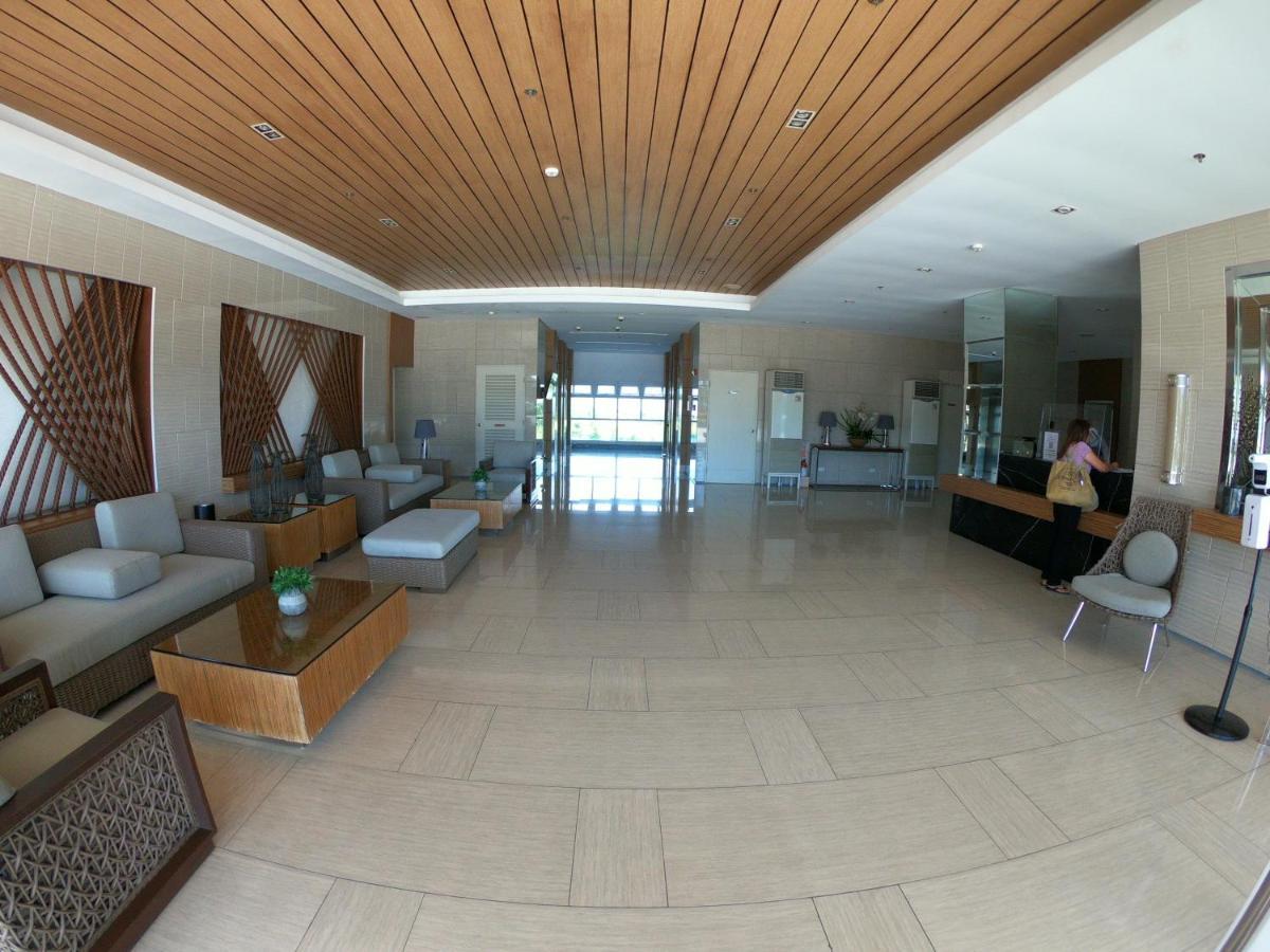 טגאיטאי Breezy Nest Staycation At Wind Residences Tagaytay מראה חיצוני תמונה