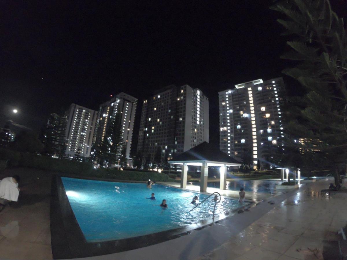 טגאיטאי Breezy Nest Staycation At Wind Residences Tagaytay מראה חיצוני תמונה