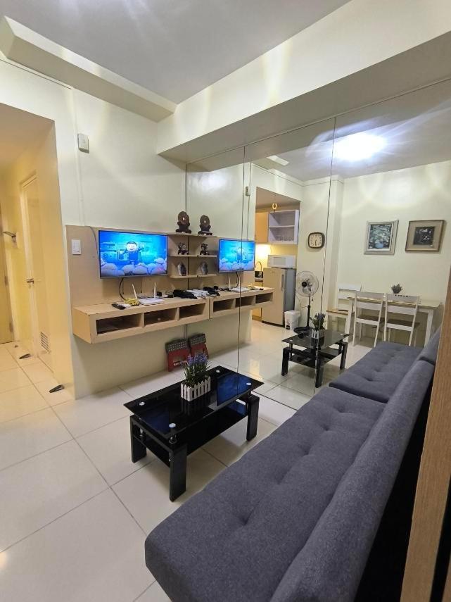 טגאיטאי Breezy Nest Staycation At Wind Residences Tagaytay מראה חיצוני תמונה